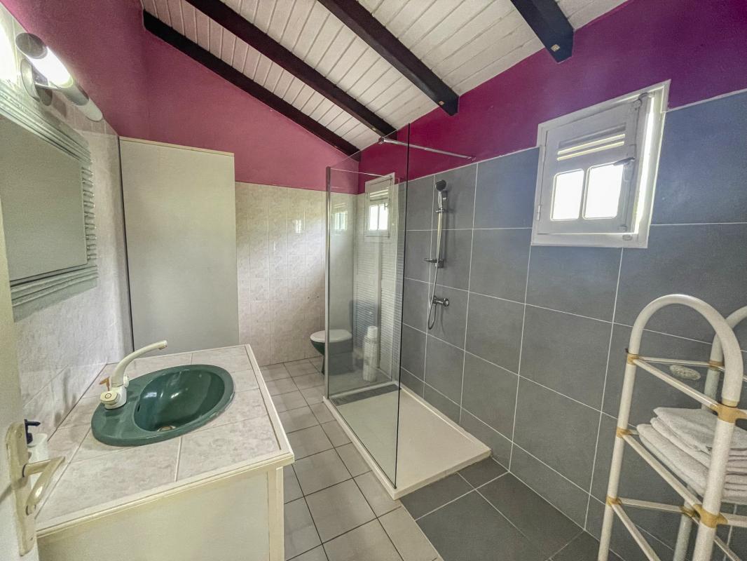 30.Location villa piscine Saint François Guadeloupe_Chambre étage